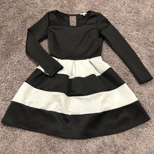 Beautiful black and white dress